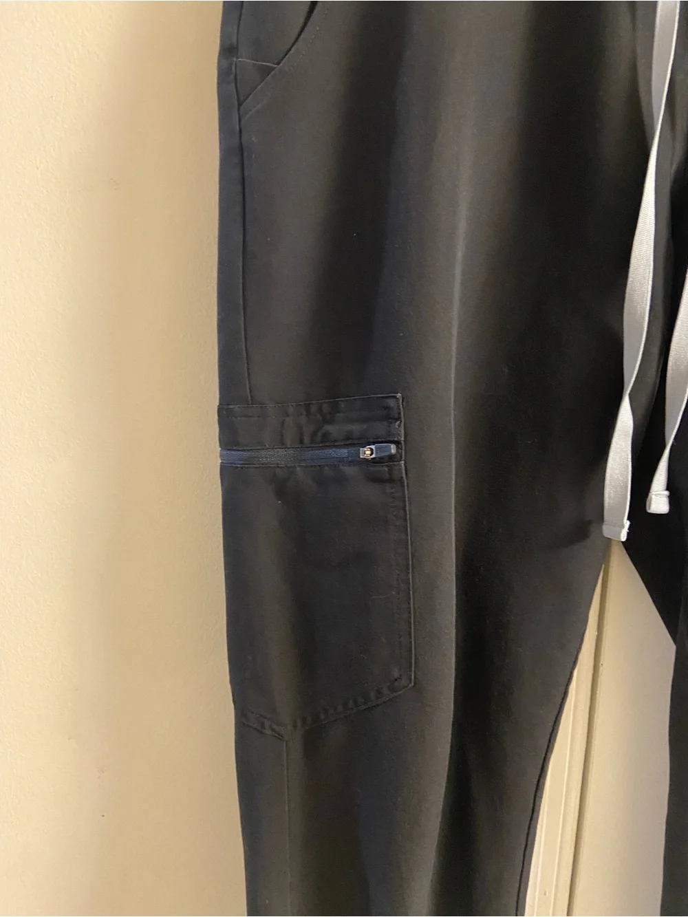 Figs Black Jogger Style Scrub Pants with grey Drawstring Cargo XLP